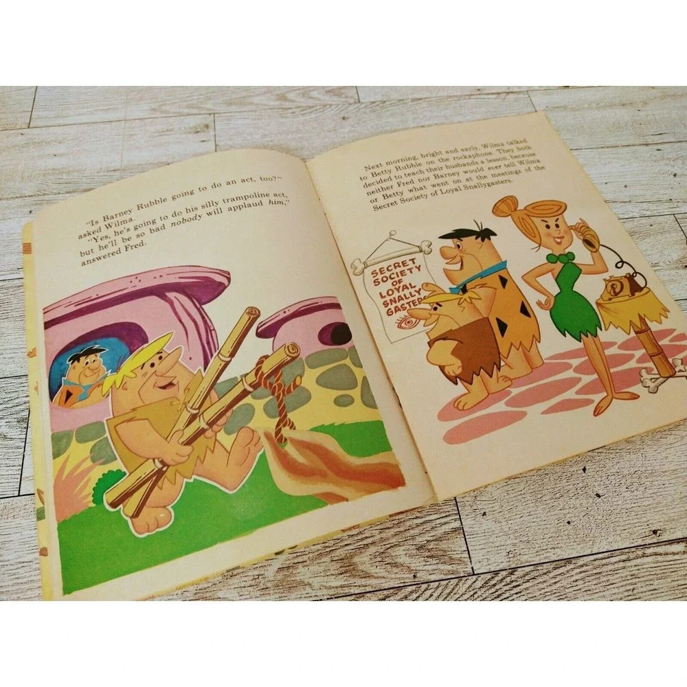 Fred‎ Flintstone Snallygaster Show 1972 Paperback Horace J Elias retro cartoon